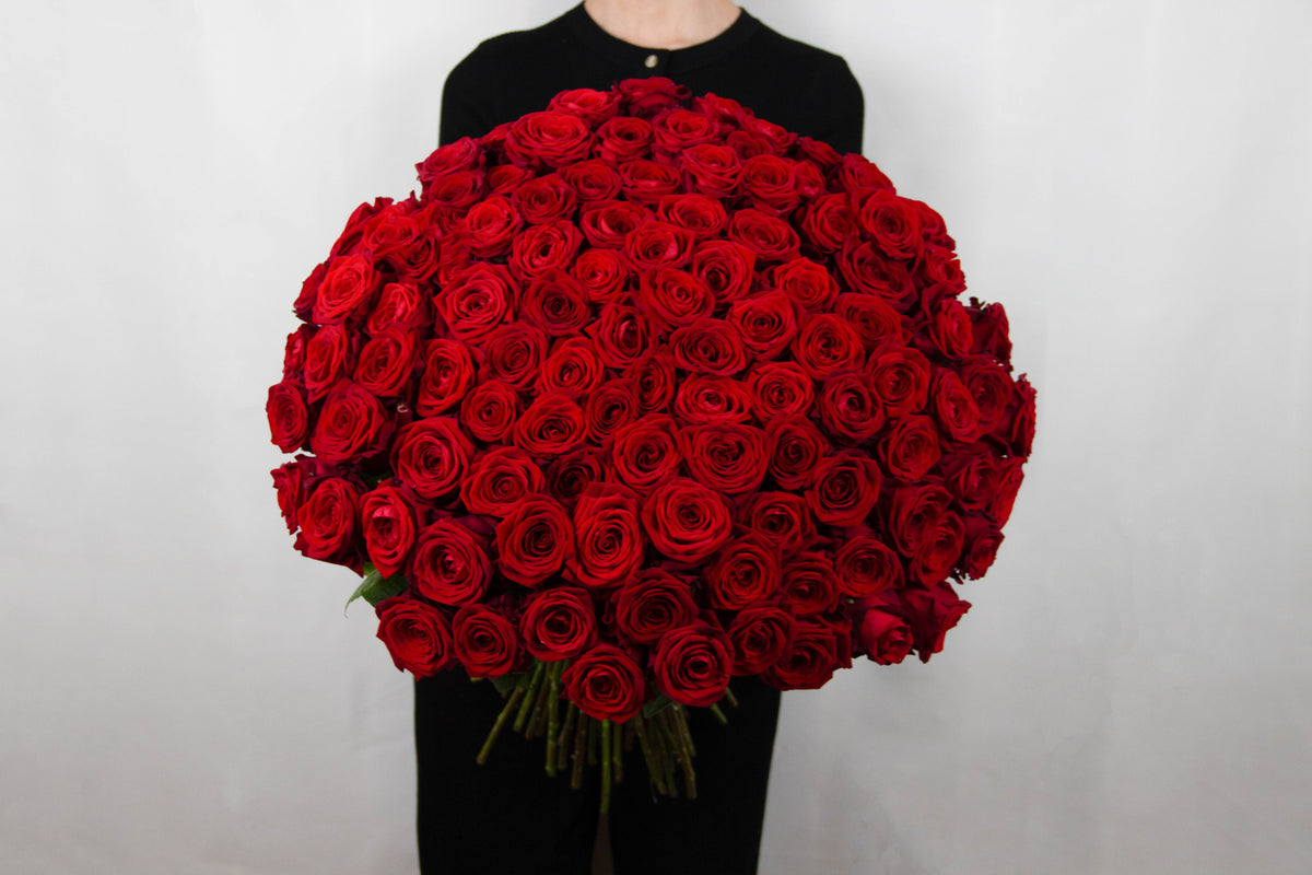 Endless Love red rose bouquet, alternative view